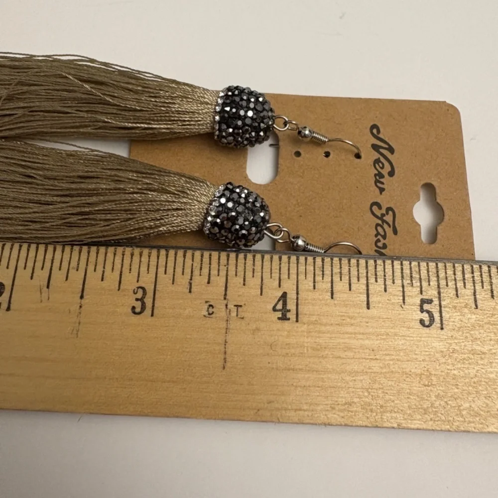 Tassel Earring and Necklace Set Goldtone with black and white sparkles